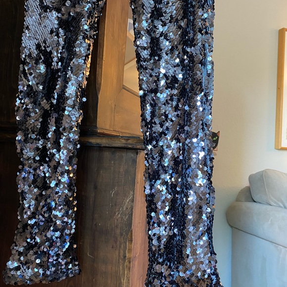 Forever 21 Dark Grey Cropped Sequin Pants - Picture 4 of 8